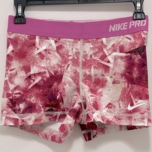 New Nike Pro Shorts / Big Girl (S)